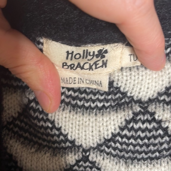 Molly Bracken Sweater from Front & Company (Vancouver, BC) - Picture 3 of 5